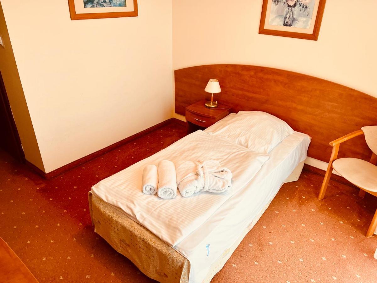 Dom Zdrojowy Diament Spa Гжибово Екстериор снимка