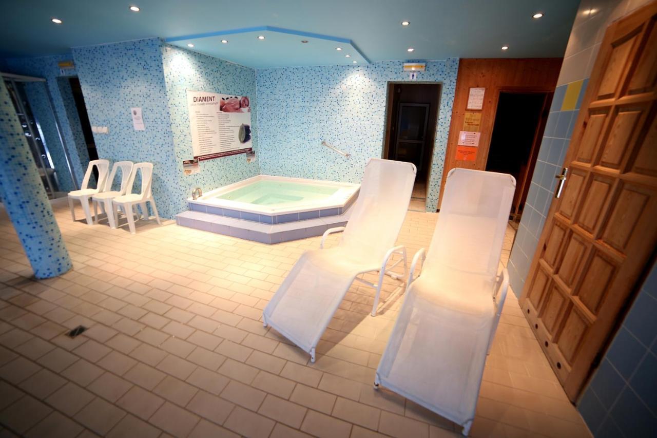 Dom Zdrojowy Diament Spa Гжибово Екстериор снимка